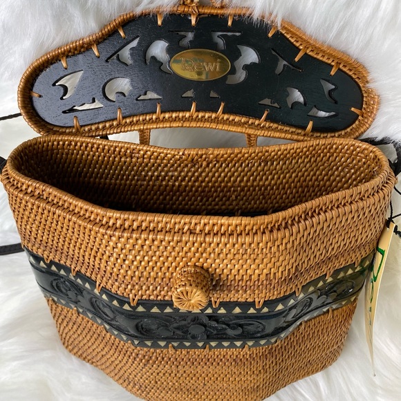 NWT DEWI hand Woven Rattan Carved Wood Balinese Tote Bag Handbag - Picture 8 of 11